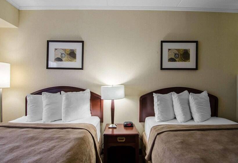 هتل Courtyard By Marriott Regina Downtown