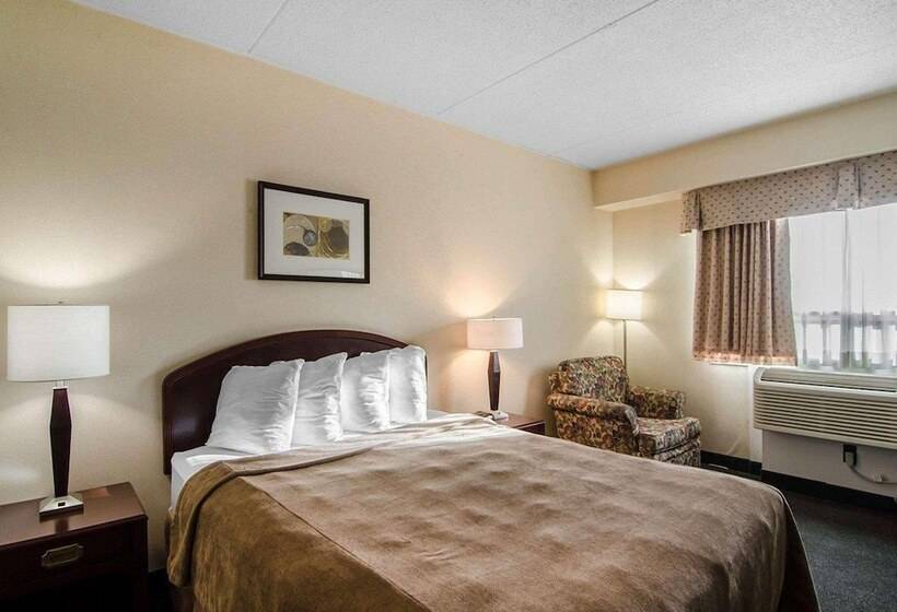 هتل Courtyard By Marriott Regina Downtown