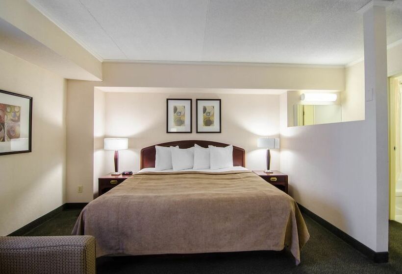 هتل Courtyard By Marriott Regina Downtown