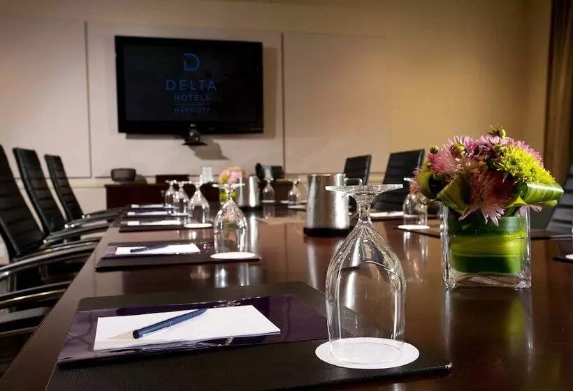 Delta Hotels By Marriott Burnaby Conference Centre