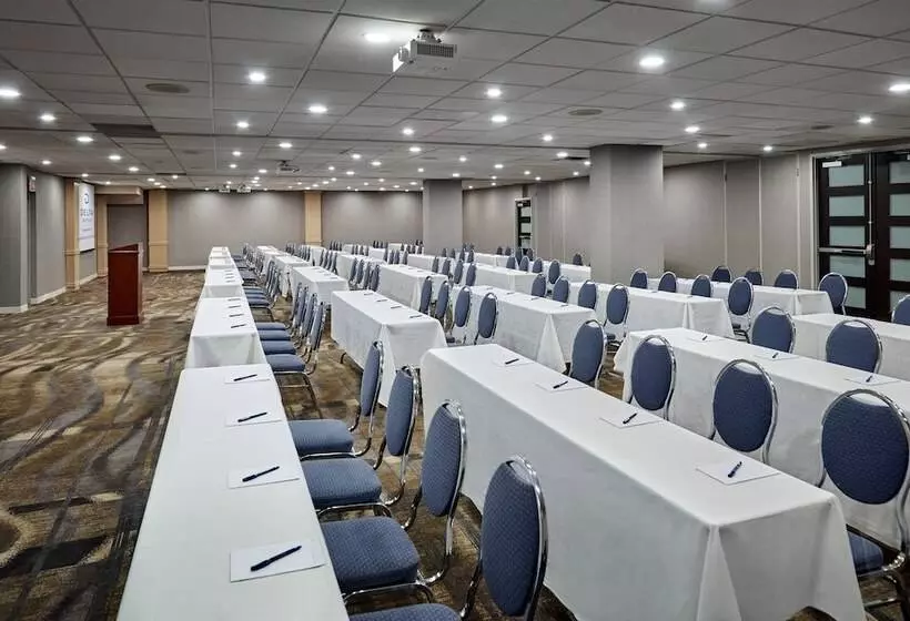 Delta Hotels By Marriott Toronto Mississauga