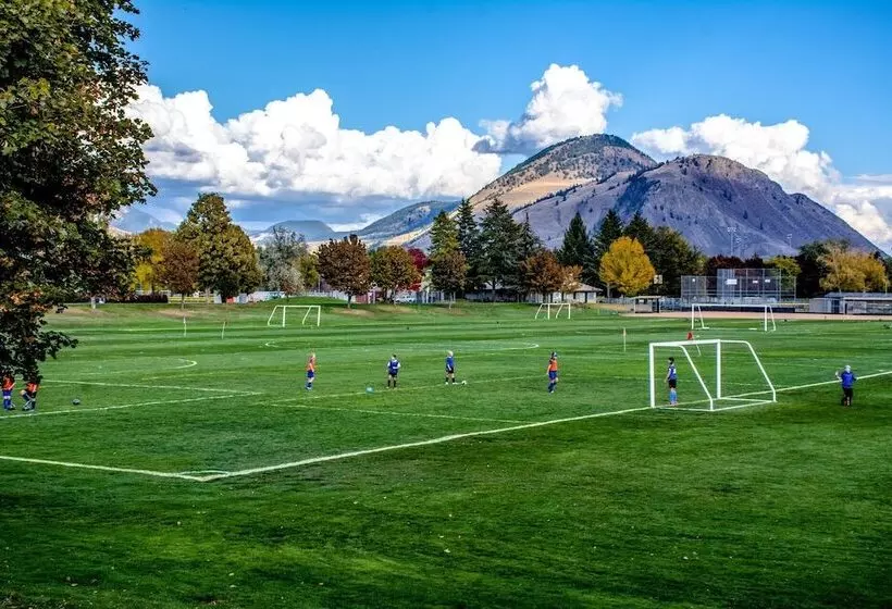 Doubletree By Hilton Hotel Kamloops