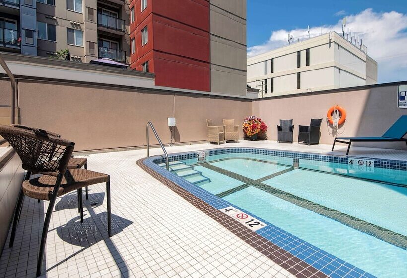 Doubletree By Hilton Hotel Kamloops