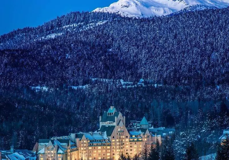 Отель Fairmont Chateau Whistler