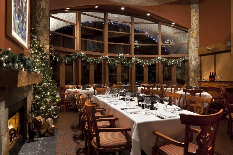 هتل Fairmont Chateau Whistler