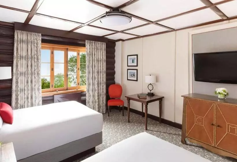 Отель Fairmont Le Chateau Montebello