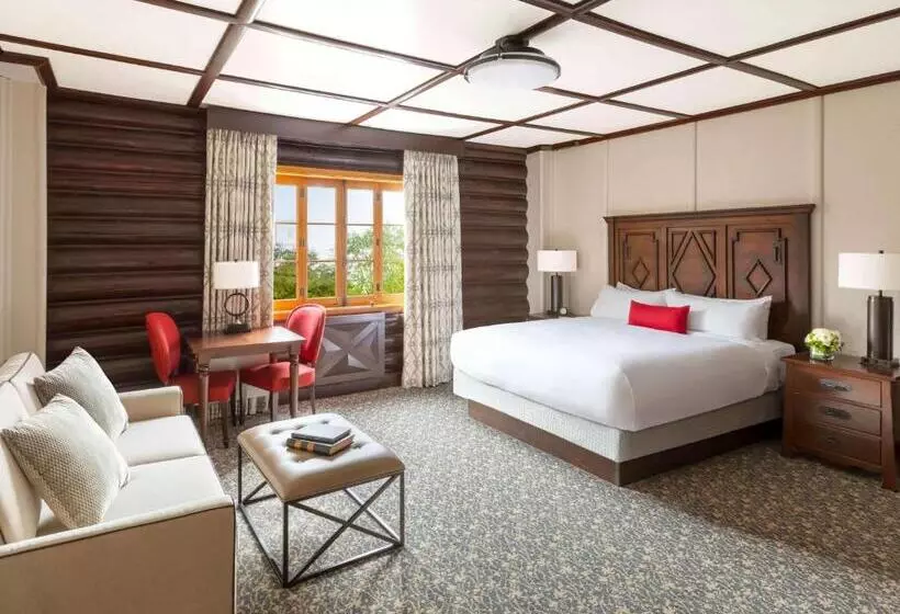 Отель Fairmont Le Chateau Montebello