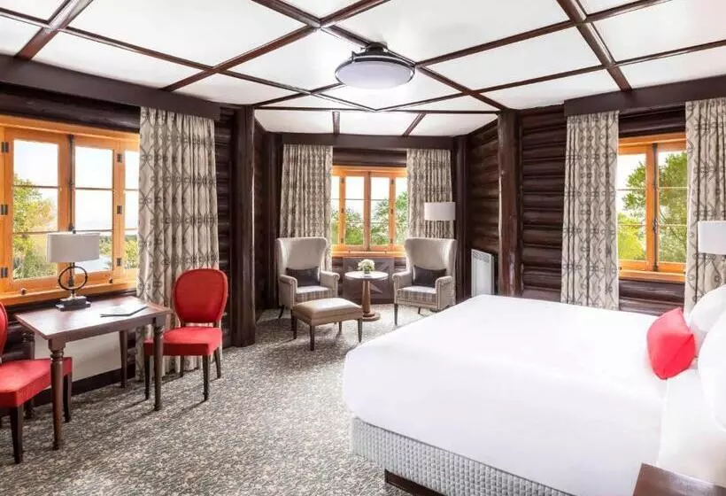 Отель Fairmont Le Chateau Montebello