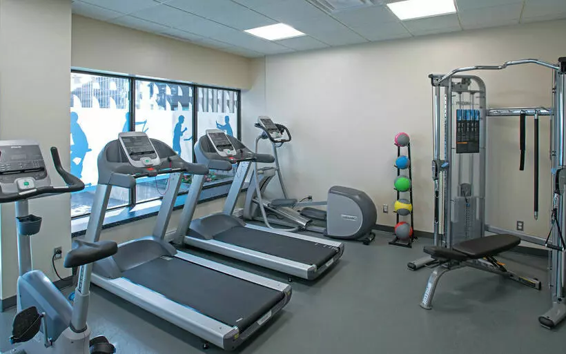 فندق Four Points by Sheraton Montreal Centre Ville