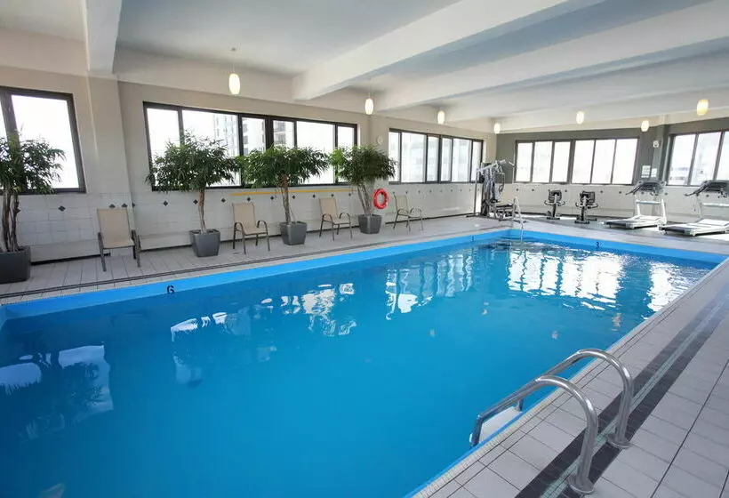 فندق Four Points by Sheraton Montreal Centre Ville