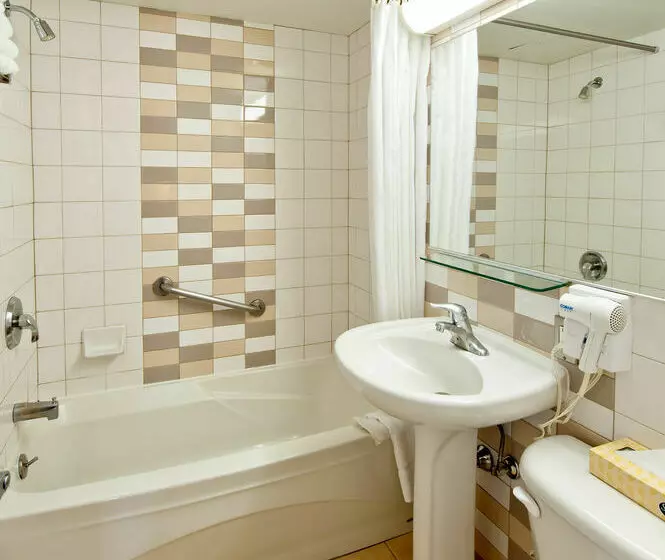 فندق Four Points by Sheraton Montreal Centre Ville