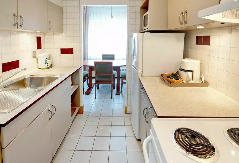 فندق Four Points by Sheraton Montreal Centre Ville