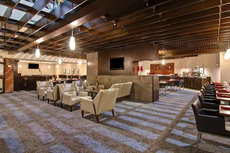 فندق Holiday Inn Oakville Centre, An Ihg