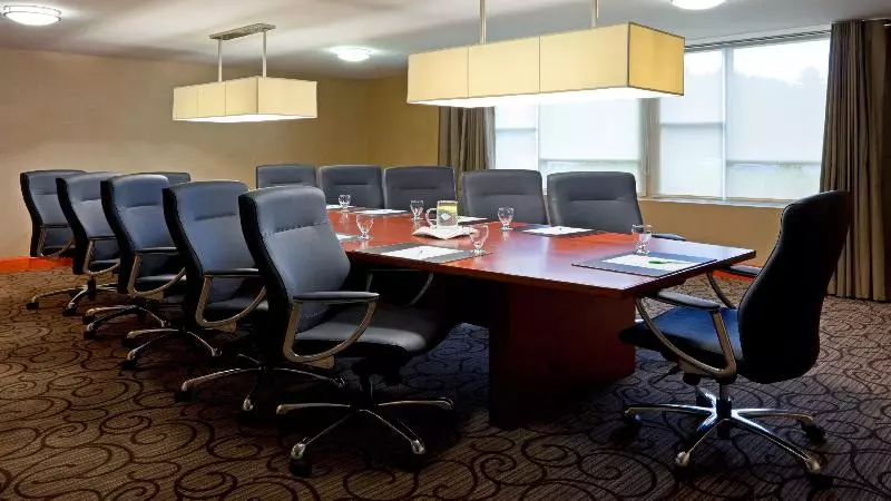 فندق Holiday Inn Oakville Centre, An Ihg