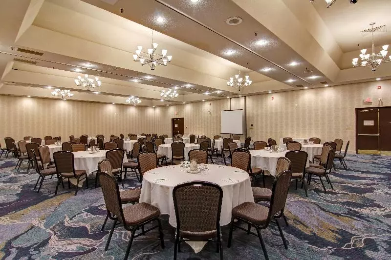 فندق Holiday Inn Oakville Centre, An Ihg