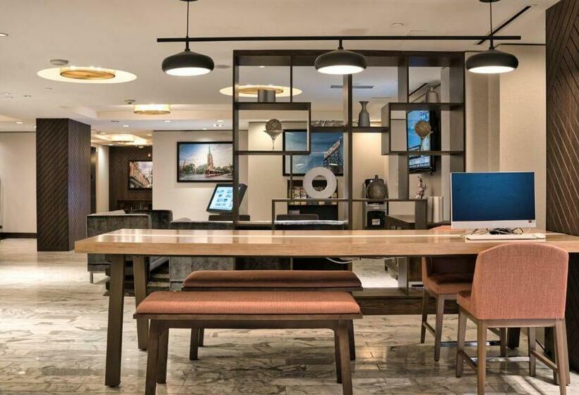 فندق Holiday Inn Toronto Downtown Centre, An Ihg