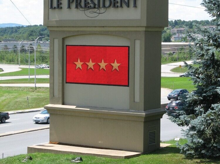 ホテル Le President Sherbrooke