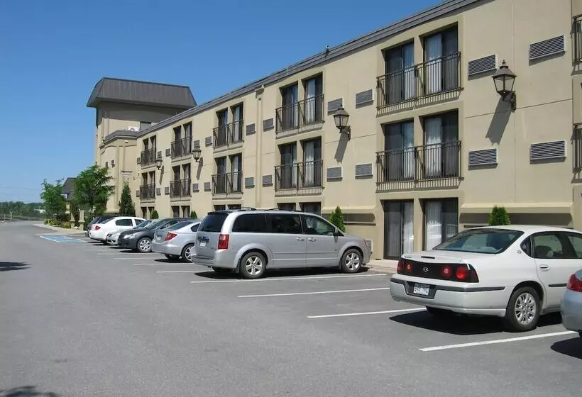 فندق Le President Sherbrooke