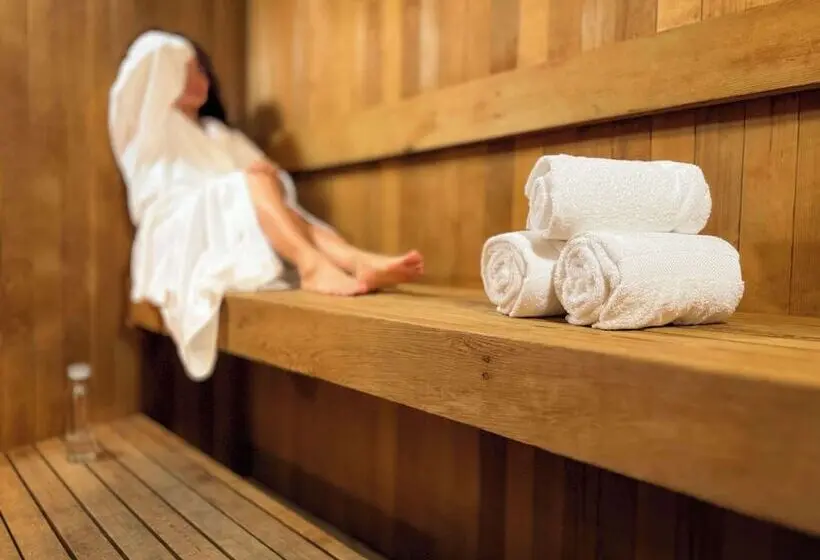 هتل Listel Whistler, A Coast