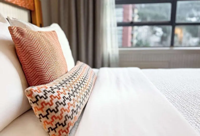 هتل Listel Whistler, A Coast