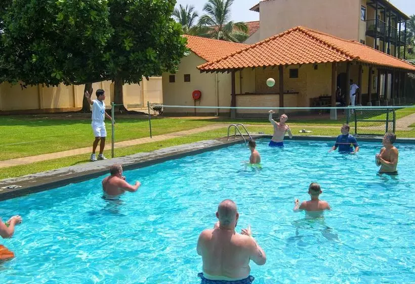 Mermaid Hotel & Club