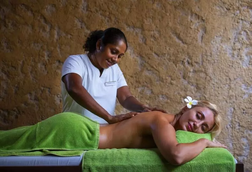 Mermaid Hotel & Club