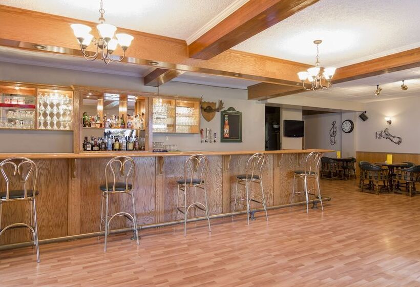 فندق Mount Peyton Resort & Conference Centre