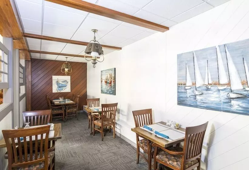 Hotel Mount Peyton Resort & Conference Centre