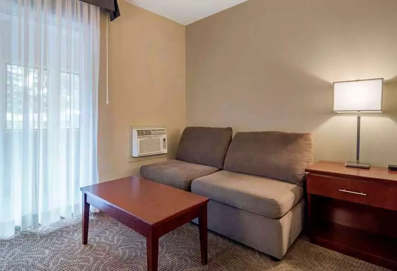 Hotel Penticton, Independent