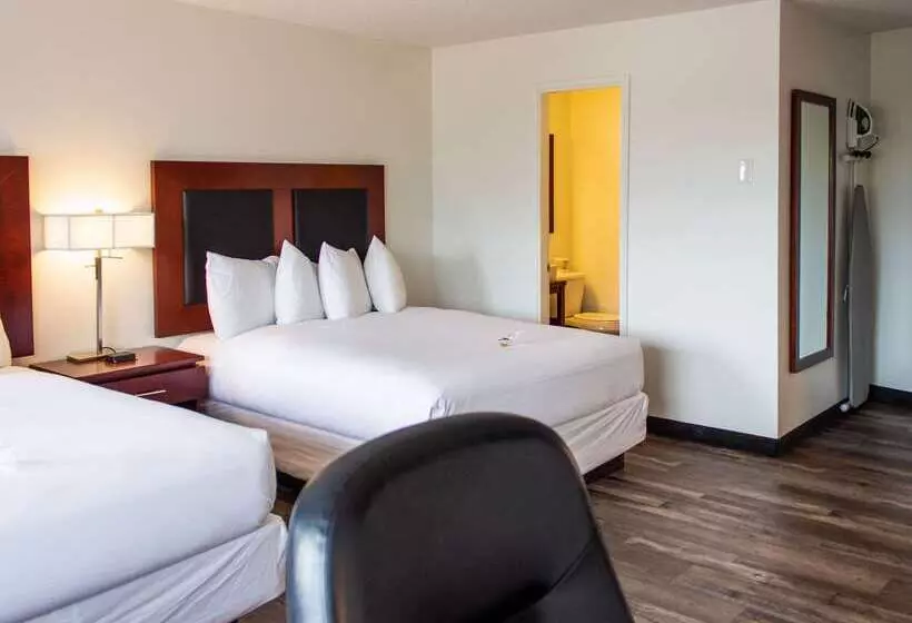 Hotel Penticton, Independent