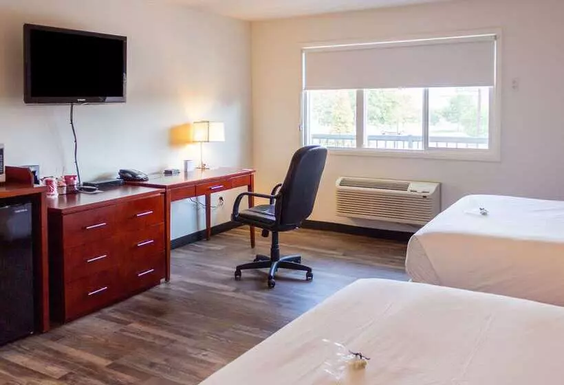 Hotel Penticton, Independent