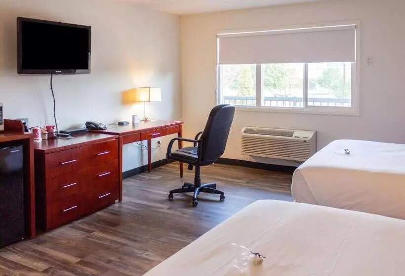 Hotel Penticton, Independent