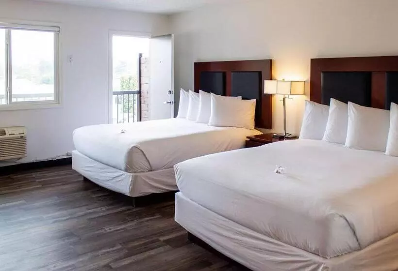 Hotel Penticton, Independent