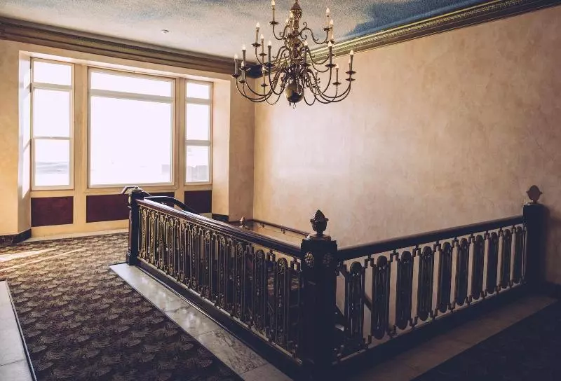 Prince Arthur Waterfront Hotel & Suites