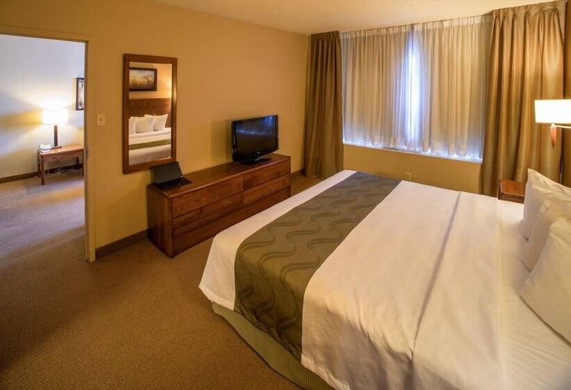 فندق Quality Inn & Suites Pe Trudeau Airport
