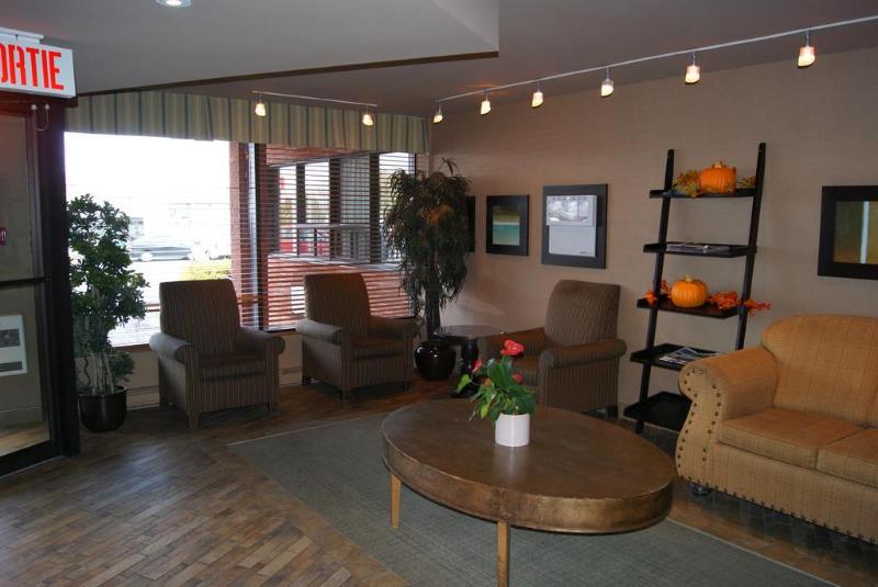 فندق Quality Inn & Suites Pe Trudeau Airport