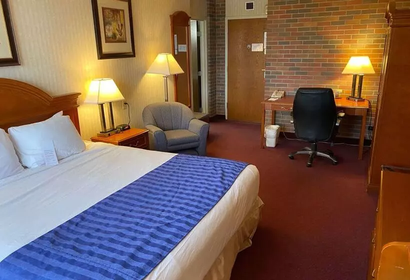 Hotel Ramada By Wyndham Lethbridge