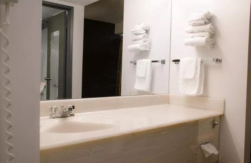 فندق Ramada By Wyndham Medicine Hat