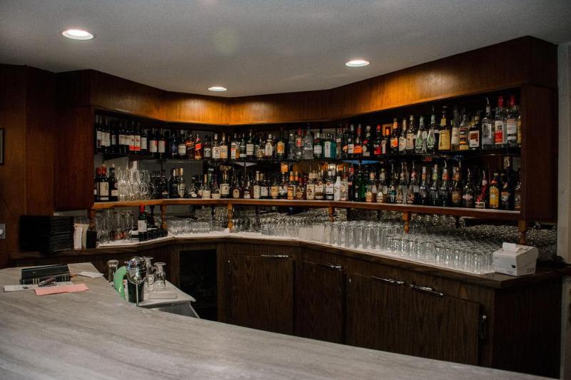 هتل Ramada By Wyndham Medicine Hat