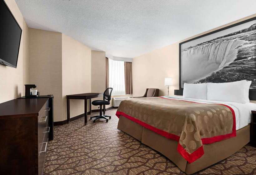 Отель Ramada By Wyndham Niagara Falls Near The Falls