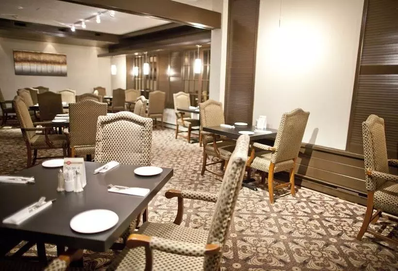 בית מלון כפרי Ramada By Wyndham Pinewood Park Resort North Bay