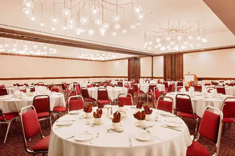 בית מלון כפרי Ramada By Wyndham Pinewood Park Resort North Bay