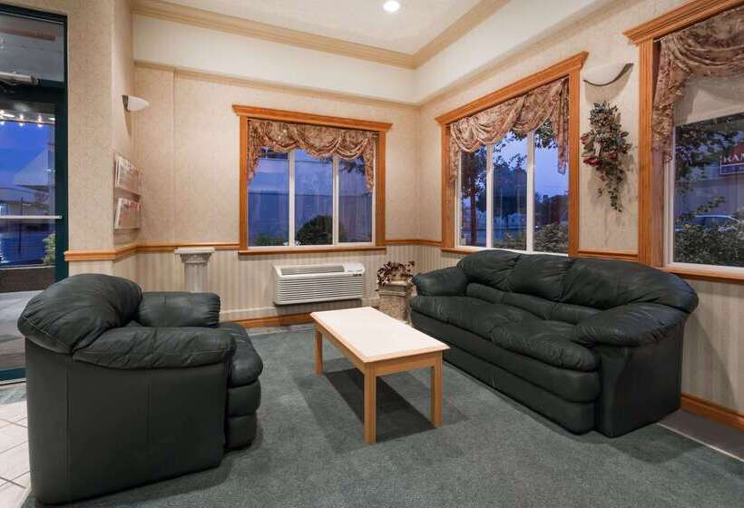 فندق Ramada By Wyndham