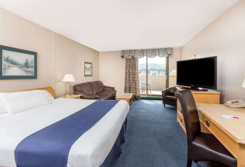 فندق Ramada By Wyndham