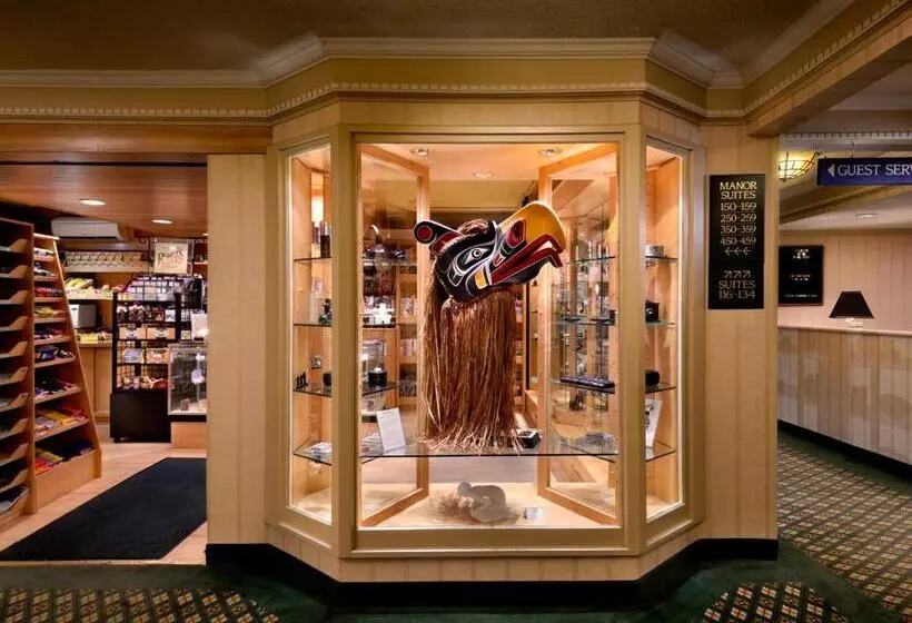 Royal Scot Hotel & Suites