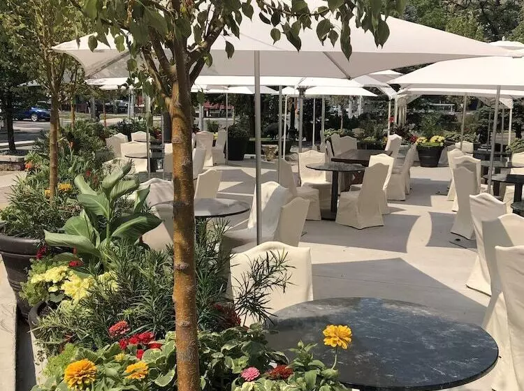 The Fort Garry Hotel Spa And Conference Centre, Ascend Hotel Collection