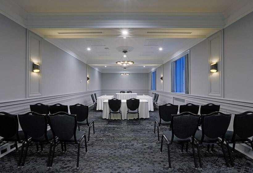 The Fort Garry Hotel Spa And Conference Centre, Ascend Hotel Collection