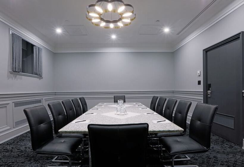 The Fort Garry Hotel Spa And Conference Centre, Ascend Hotel Collection