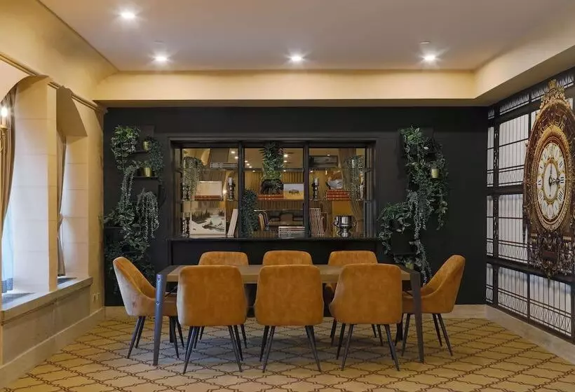 The Fort Garry Hotel Spa And Conference Centre, Ascend Hotel Collection