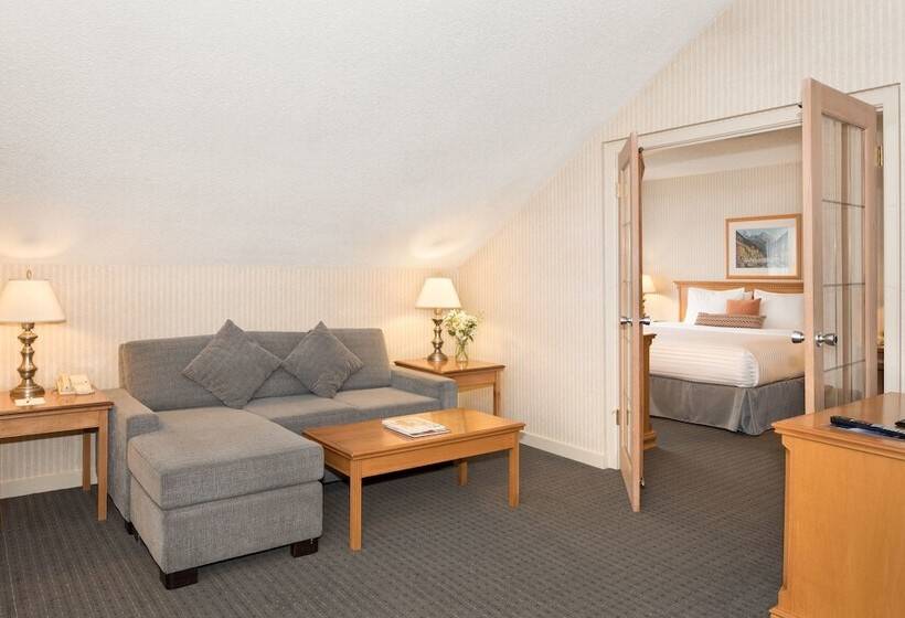 هتل Listel Whistler, A Coast